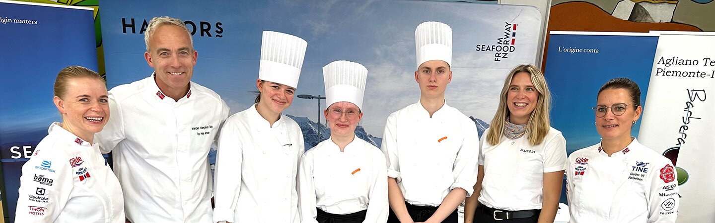 Norsk delegasjon: Inger Renate Østmo, kaptein for Community Catering landslaget og dommer og lærer Roy-Helge Jenssen, Maiken Aili Bludd, Silje Marie Antonsen-Seljevoll, David Ailio Hammer, Liv Hansen og dommer og landslagskokk Grete Rafaelsen.