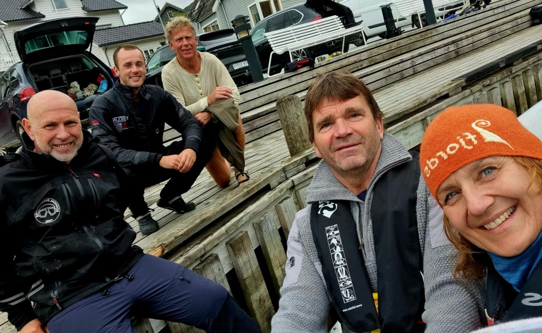 RYDDET I HAVNEN: Arne Frode Barsnes (til venstre), Roger Sande, Louis Anda, Jan Erik Andersen og Sønnøve Husabø Cirotzki. Foto: Sønnøve Husabø Cirotzki