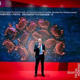 Sigmund Bjørgo presenterer nyheten i Kina