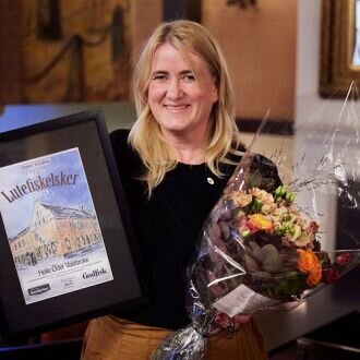 Matskribent- og blogger Helle Øder Valebrokk er Årets lutefiskelsker 2025. FOTO: Studio Isidor/Edward Dreng Karlsen/Sjømatrådet