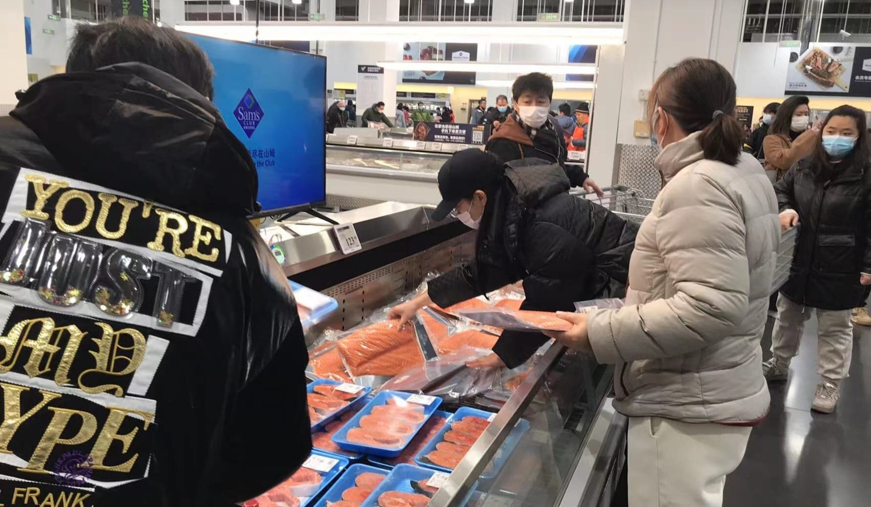 Sjømateksporten i juli endte på 12,4 milliarder kroner