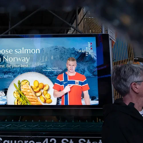 Digitale reklameflater nær utvalgte dagligvarebutikker bidro til å øke synligheten for norsk laks og Seafood from Norway blant amerikanske forbrukere. Foto: Klaus Galiano.