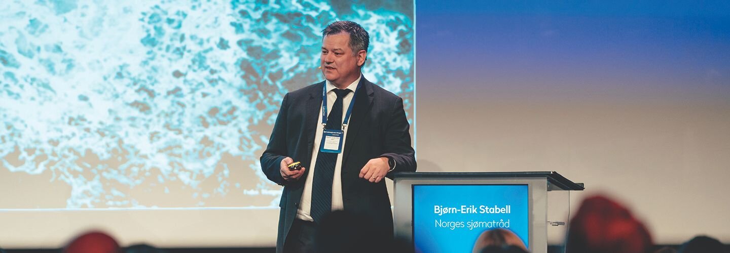 Bjørn-Erik Stabell på scenen - og klar for nytt oppdrag i Sjømatrådet