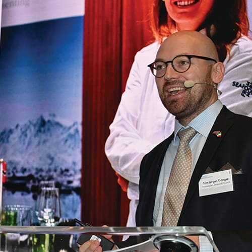 Tom-Jørgen Gangsø holder presentasjon