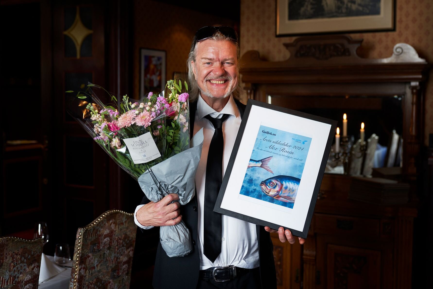 Alex Rosén (56) ble hedret med tittelen «Årets sildeelsker» under tidenes første Sildegilde på ærverdige Gamle Raadhus i Oslo onsdag. Foto: Edward Dreng Karlsen, Norges sjømatråd